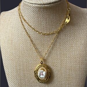 Vintage AVON Porcelain Flower Locket Necklace